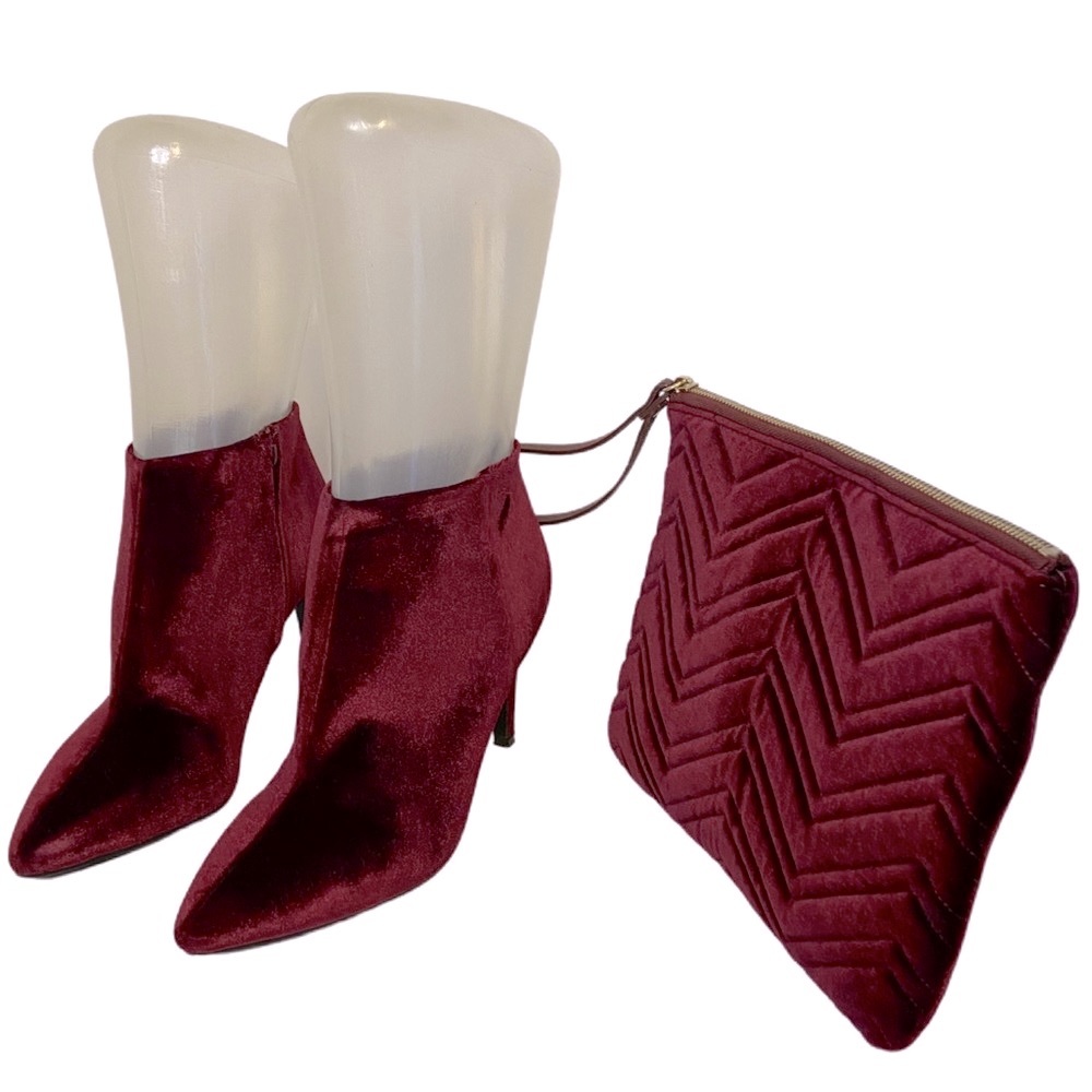 Old Navy Bundle Wine Color Ankle Bootie with Matching Wristlet Women’s Size 10